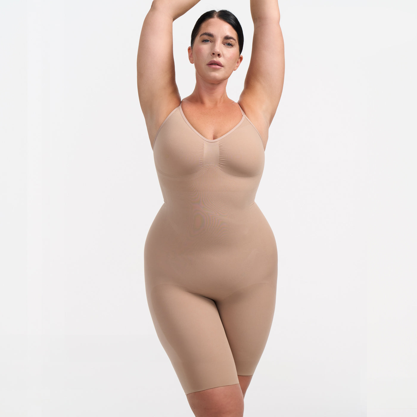 Body contenitivo modellante con shorts - Sostegno medio