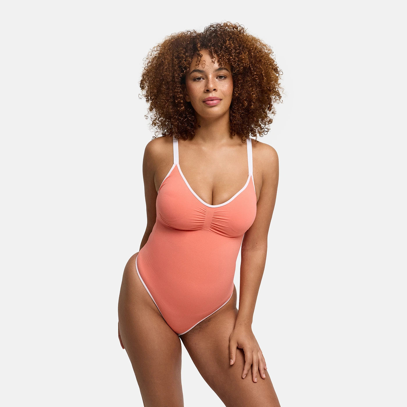Body foderato modellante con imbottiture integrate e perizoma