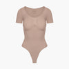Body reductor moldeador estilo camiseta con tanga
