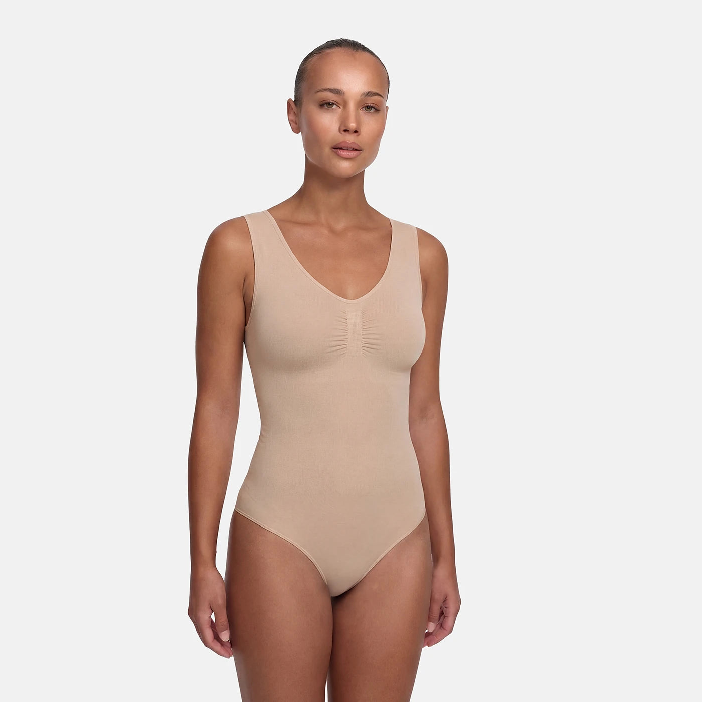Das Model ist 1,78m groß und trägt Größe S