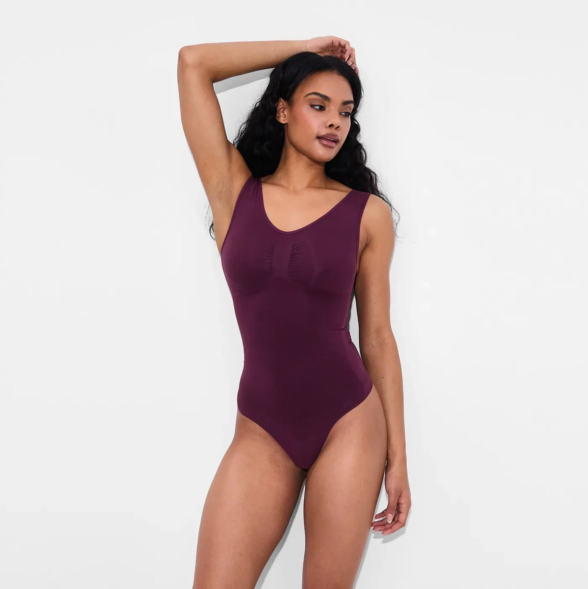 Modelujący body typu tank z wycięciem typu string - Wyprzedaż
