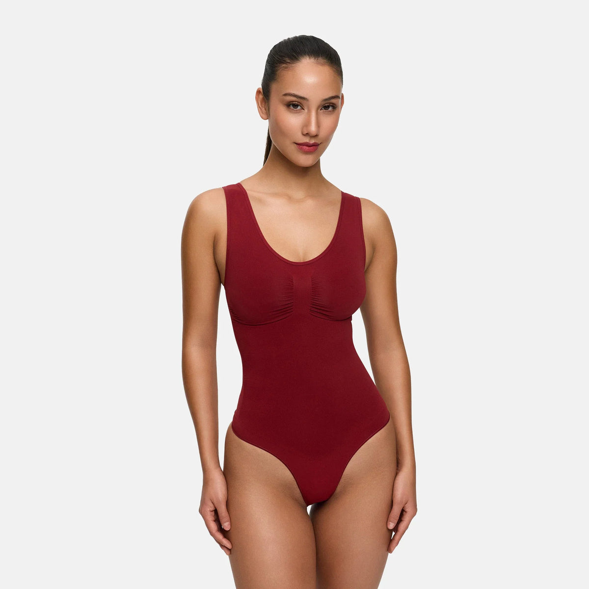 Modelujący body typu tank z wycięciem typu string - Wyprzedaż