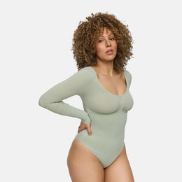 Body modelujące z długim rękawem i majtkami typu slip