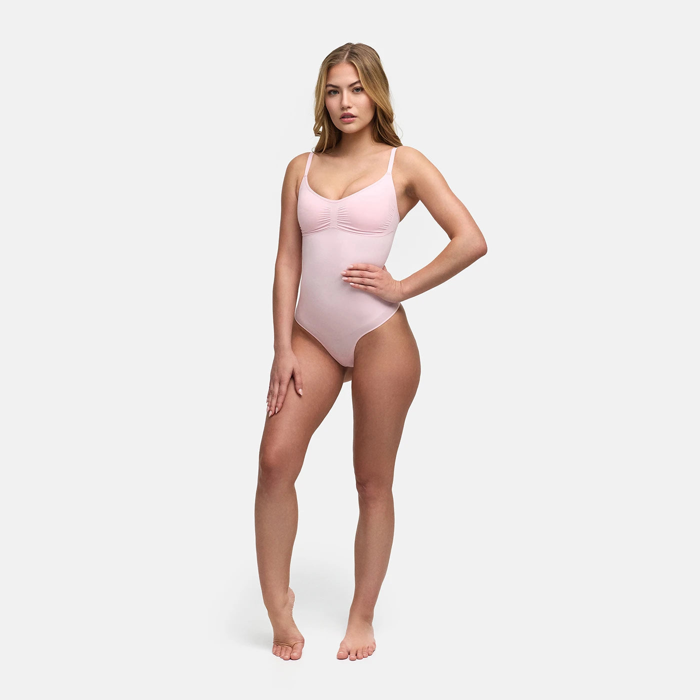 Body contenitivo modellante con reggiseno senza ferretto integrato e perizoma