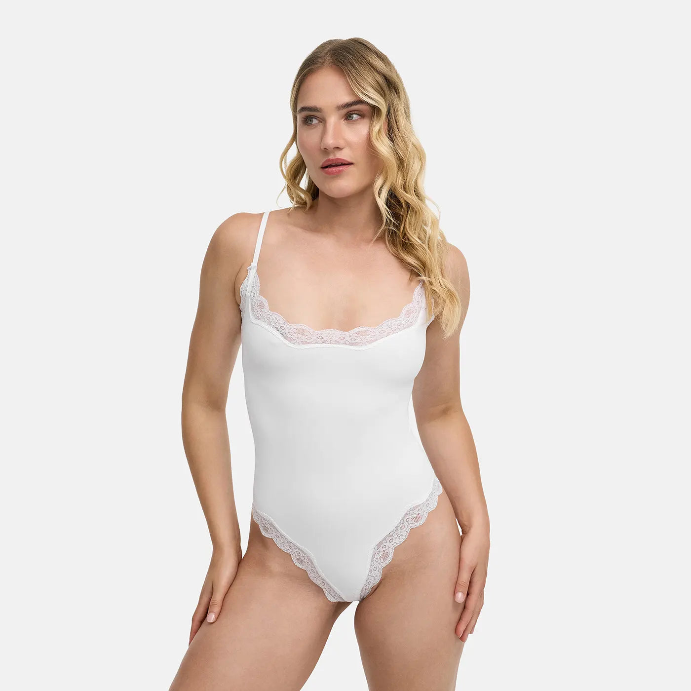 Das Model ist 1,76m groß und trägt Größe XS